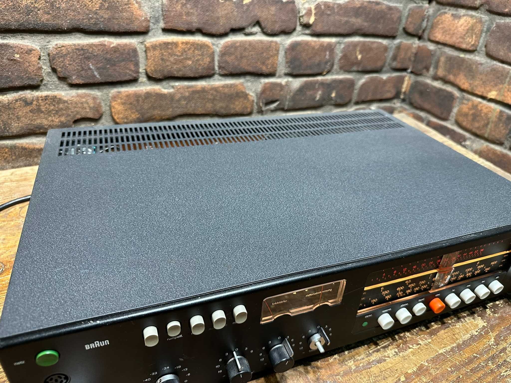 Amplituner Braun CEV 510