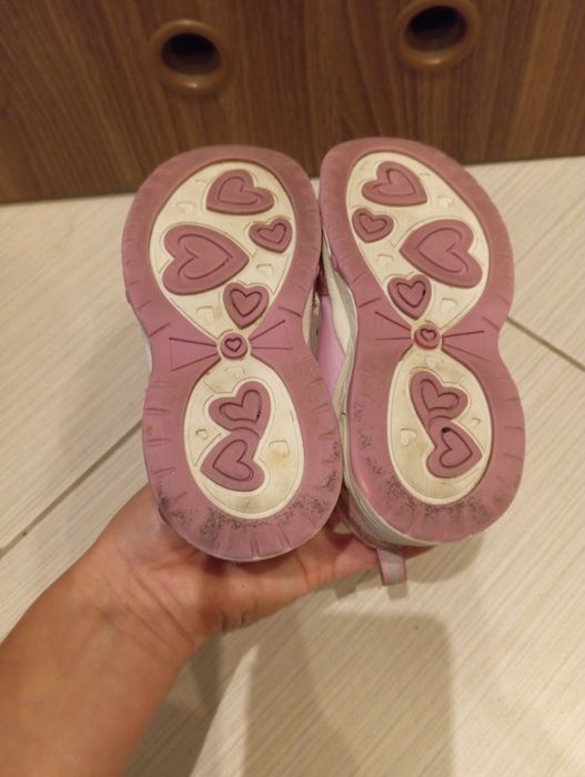 Buty adidasy na podwórko