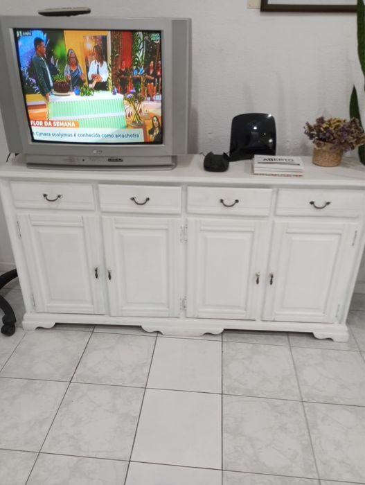 Armario branco em bom estado