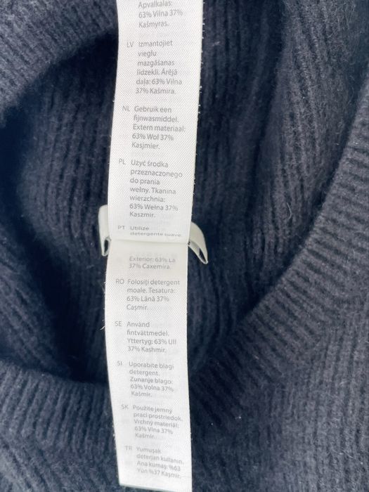 COS Czarna balaclava kaszmir wełna