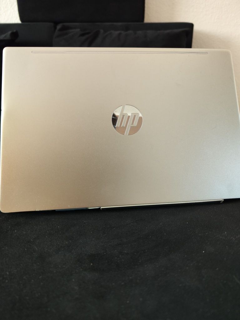 LAPTOP HP pavilion 14-CE3004NW