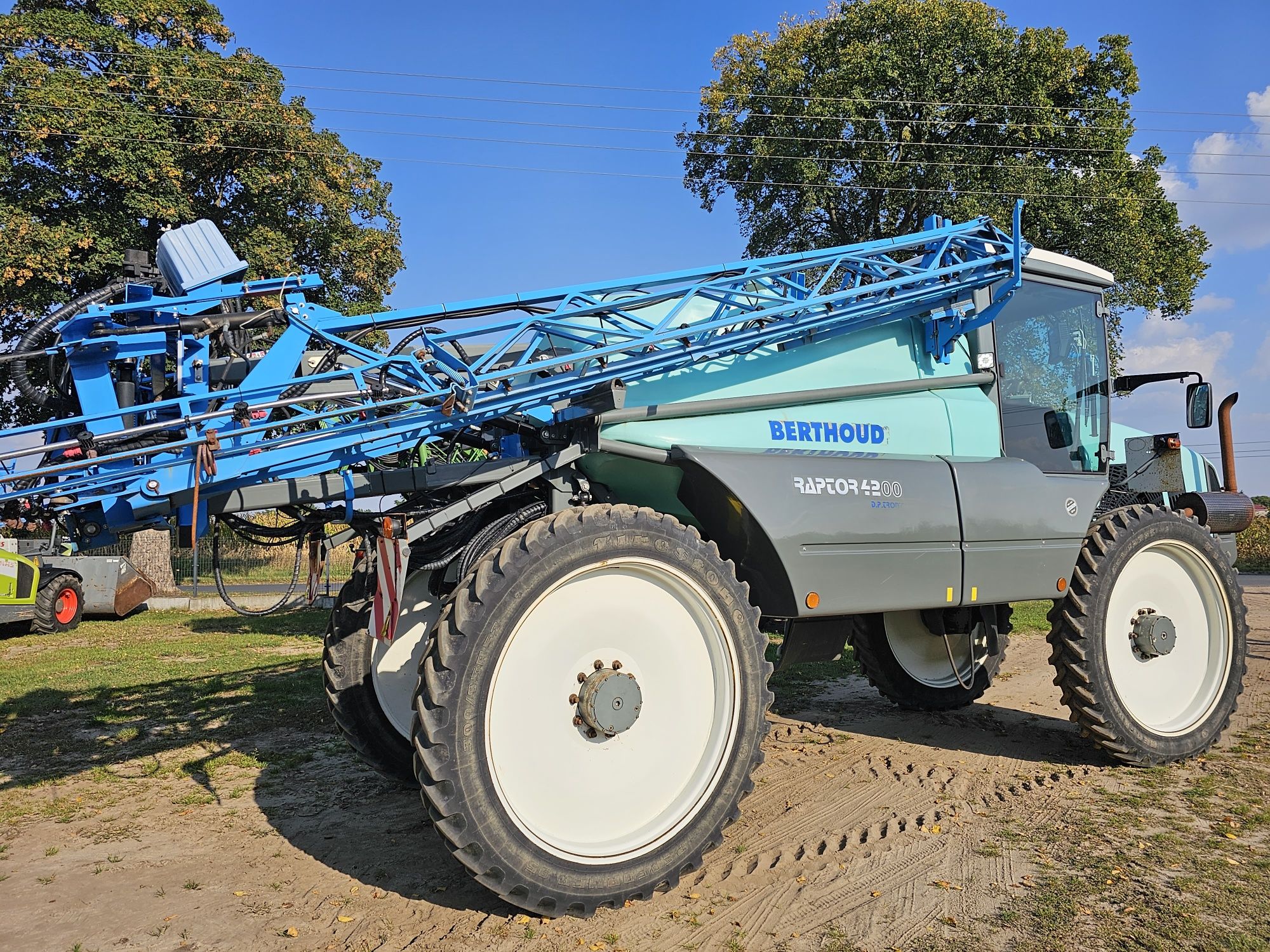 Opryskiwacz samojezdny Berthoud raptor  4200
