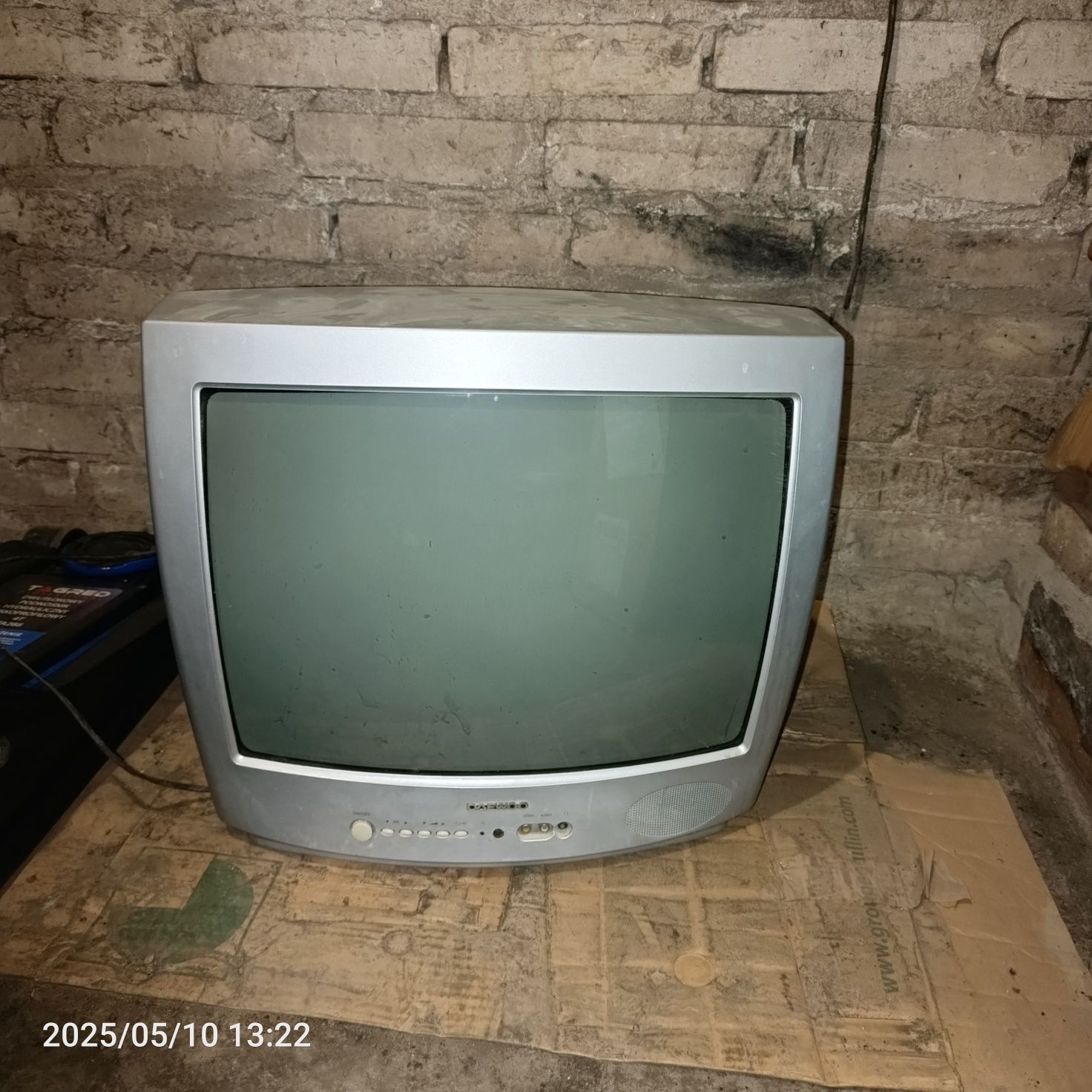 Telewizory CRT 20 cali
