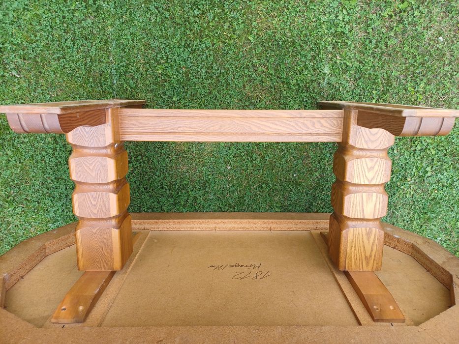 Łatwo stół  solidny