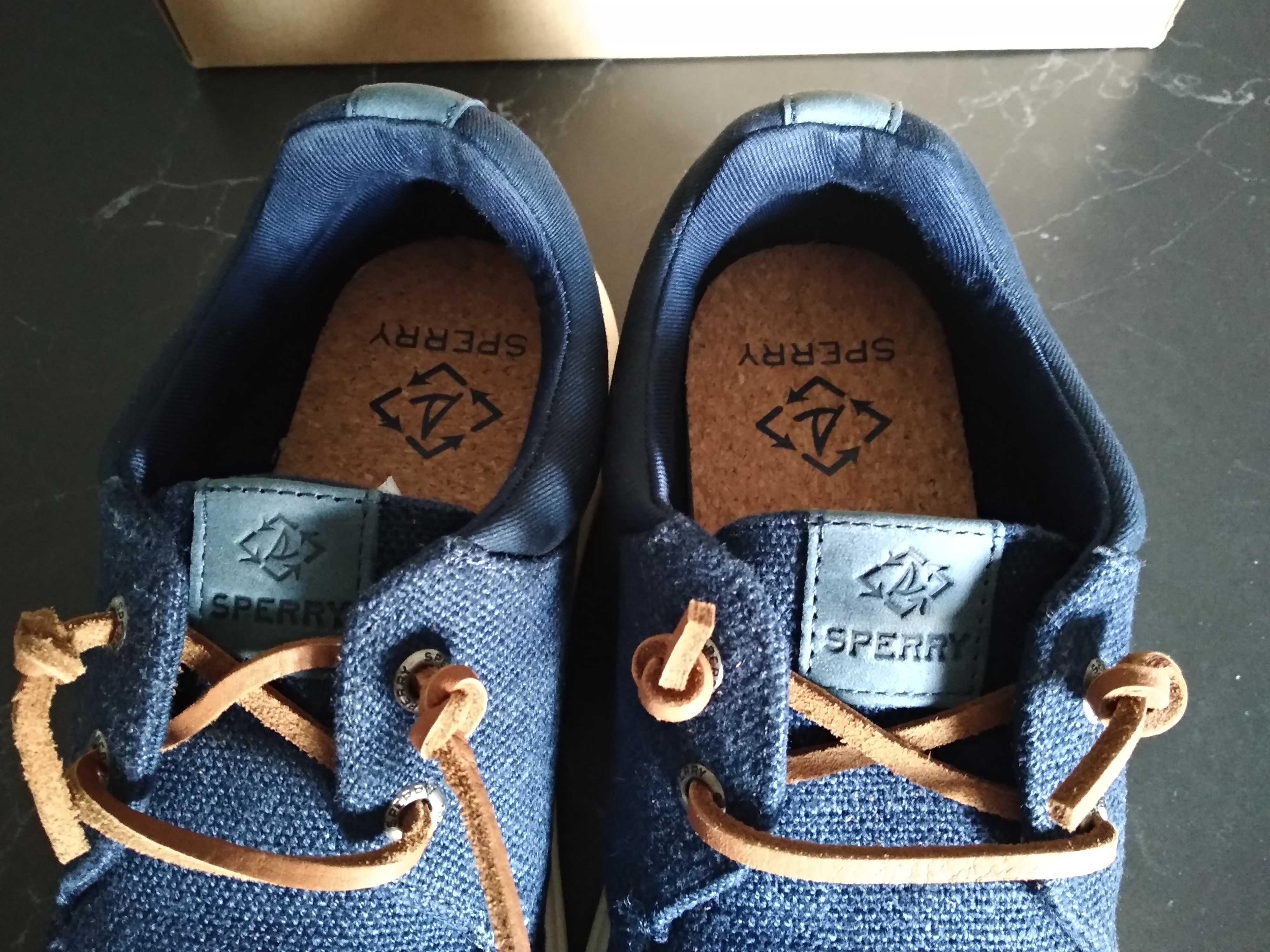 Мокасини,кеди, туфлі Sperry