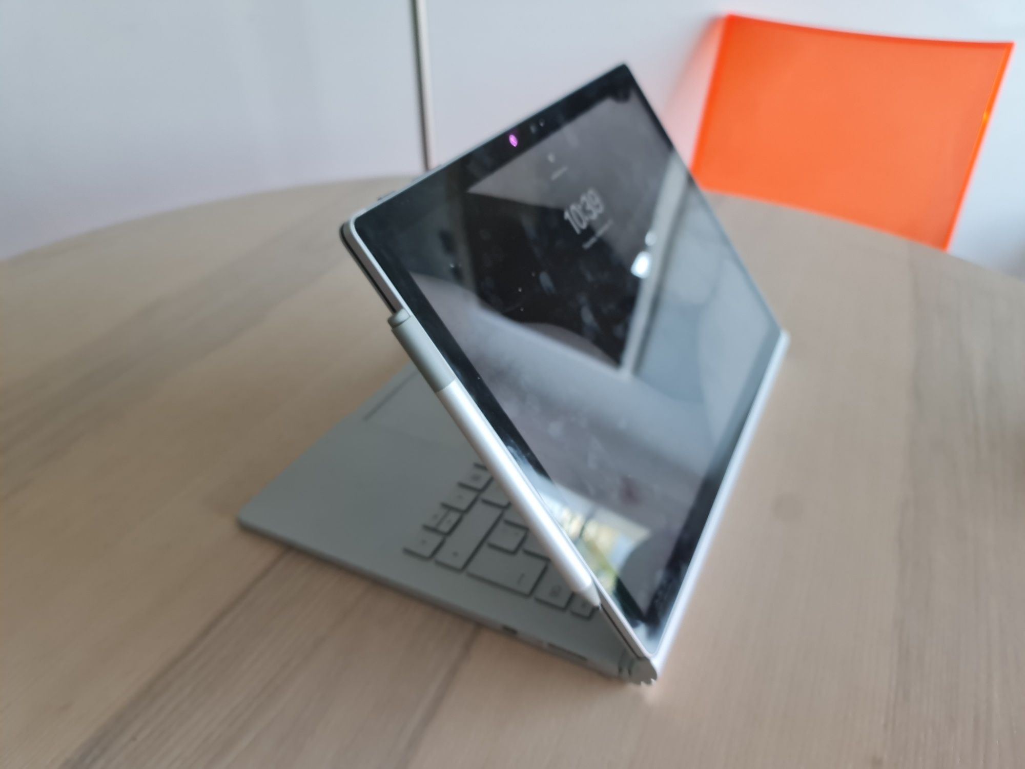 Microsoft Surface Book 2