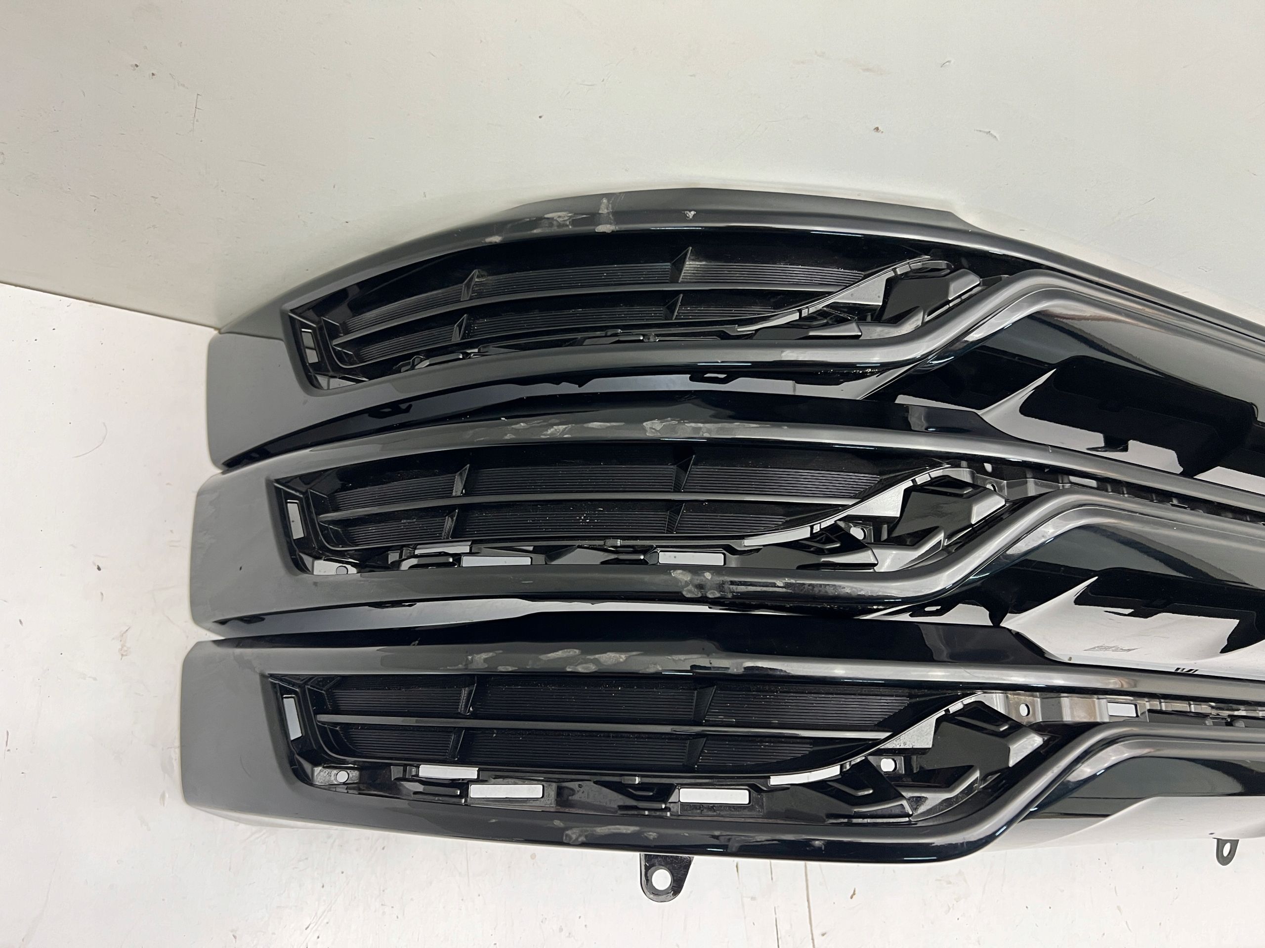 Toyoyta RAV4 V Hybrid dokładka Spoiler Zderzaka Przedniego przód N…
