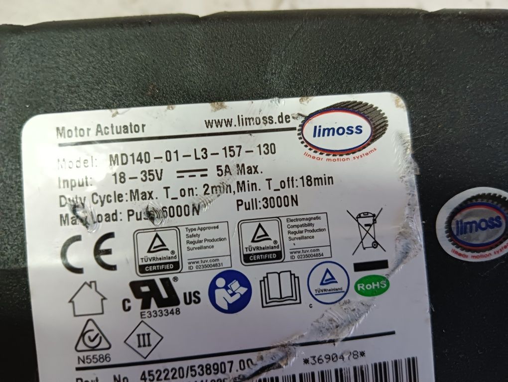Pojedynczy  siłownik elektryczny z mocowaniem skok 13 cm