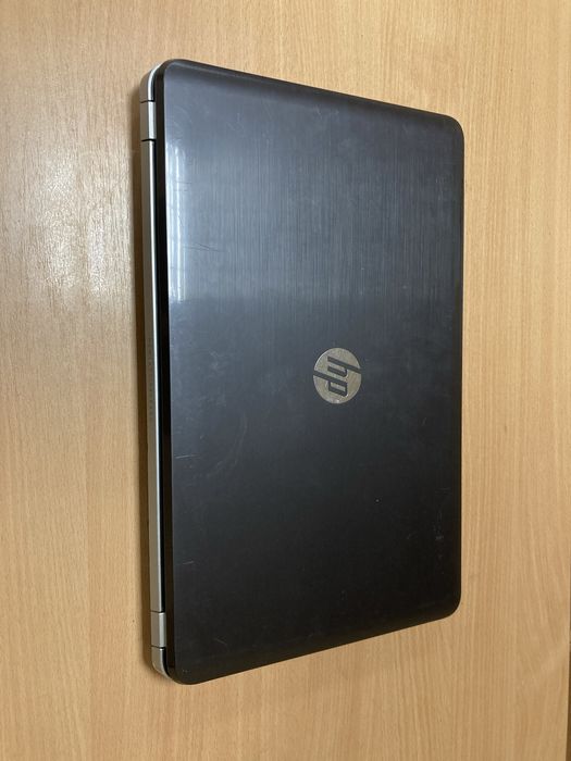 Ноутбук HP Pavilion 17-e183sr - большой экран, SSD, 8 RAM, i3