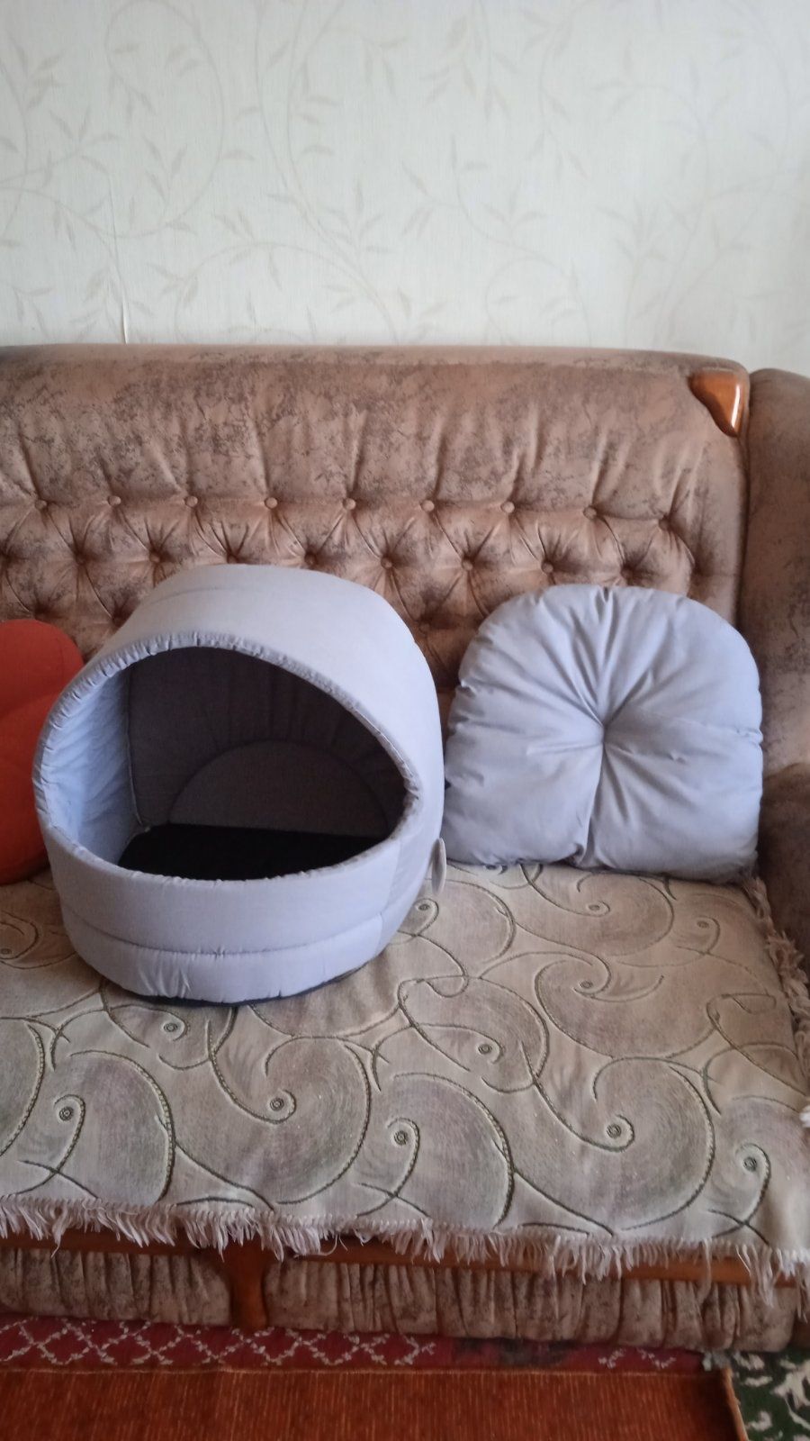 Дом-лежак для кошек и собак