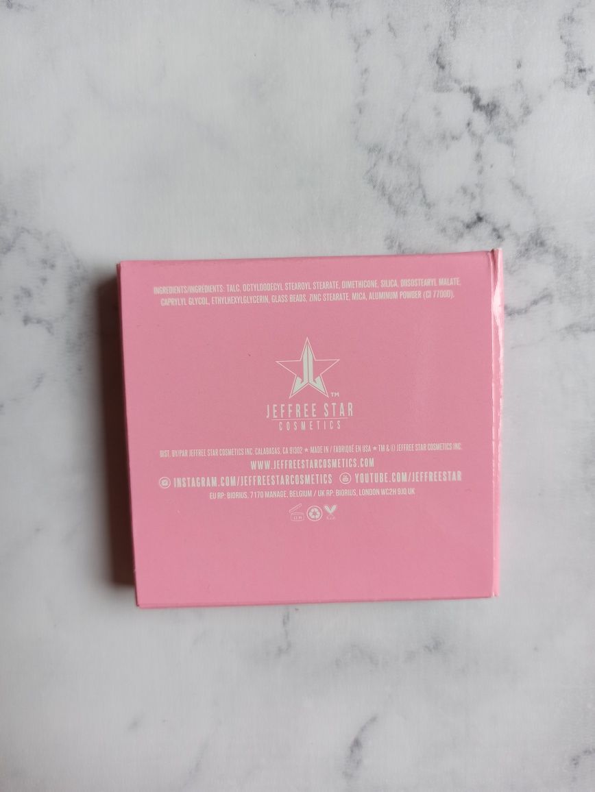 Cień do powiek Jeffree Star Cosmetics srebrny Razor Blade