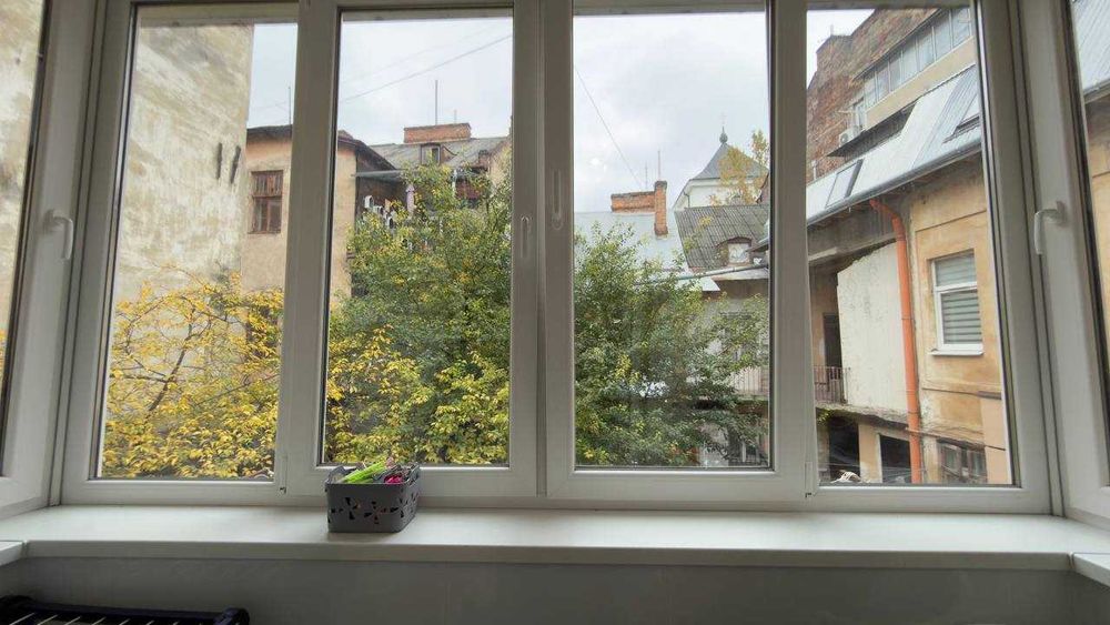 Продаж 2-кім квартири по вул. Б. Хмельницького.