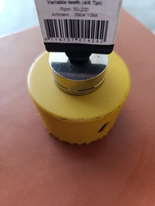 Broca craniana HSS 68 mm.