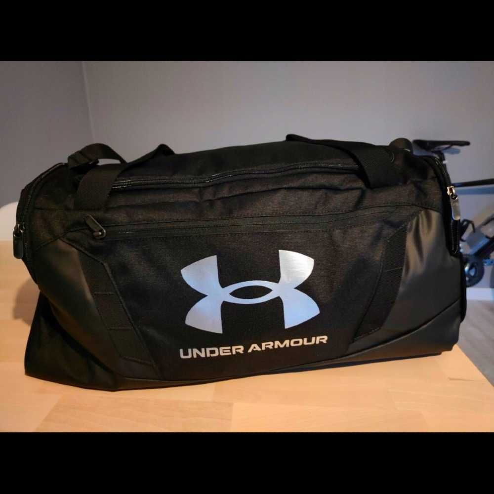 Torba UNDER ARMOUR sportowa/podróżna na siłownię, basen