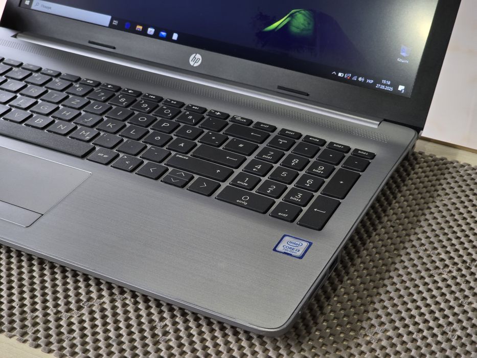 Ноутбук HP 250 G7 15.6 Full HD / I3-7020/ 8GB Ddr4/ 240GB