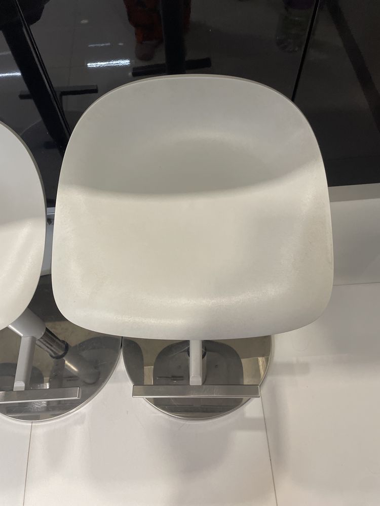 Conjunto de 4 bancos altos de cozinho