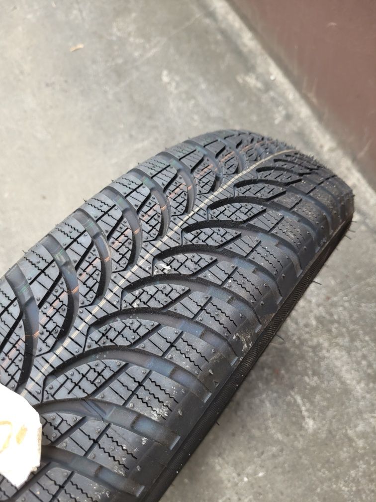 Opona Bridgestone 155/70R19 zimowa nowa!