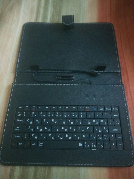 Чехол-клавиатура