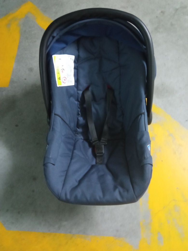 Cadeira ovo bebe em bom estado cor azul