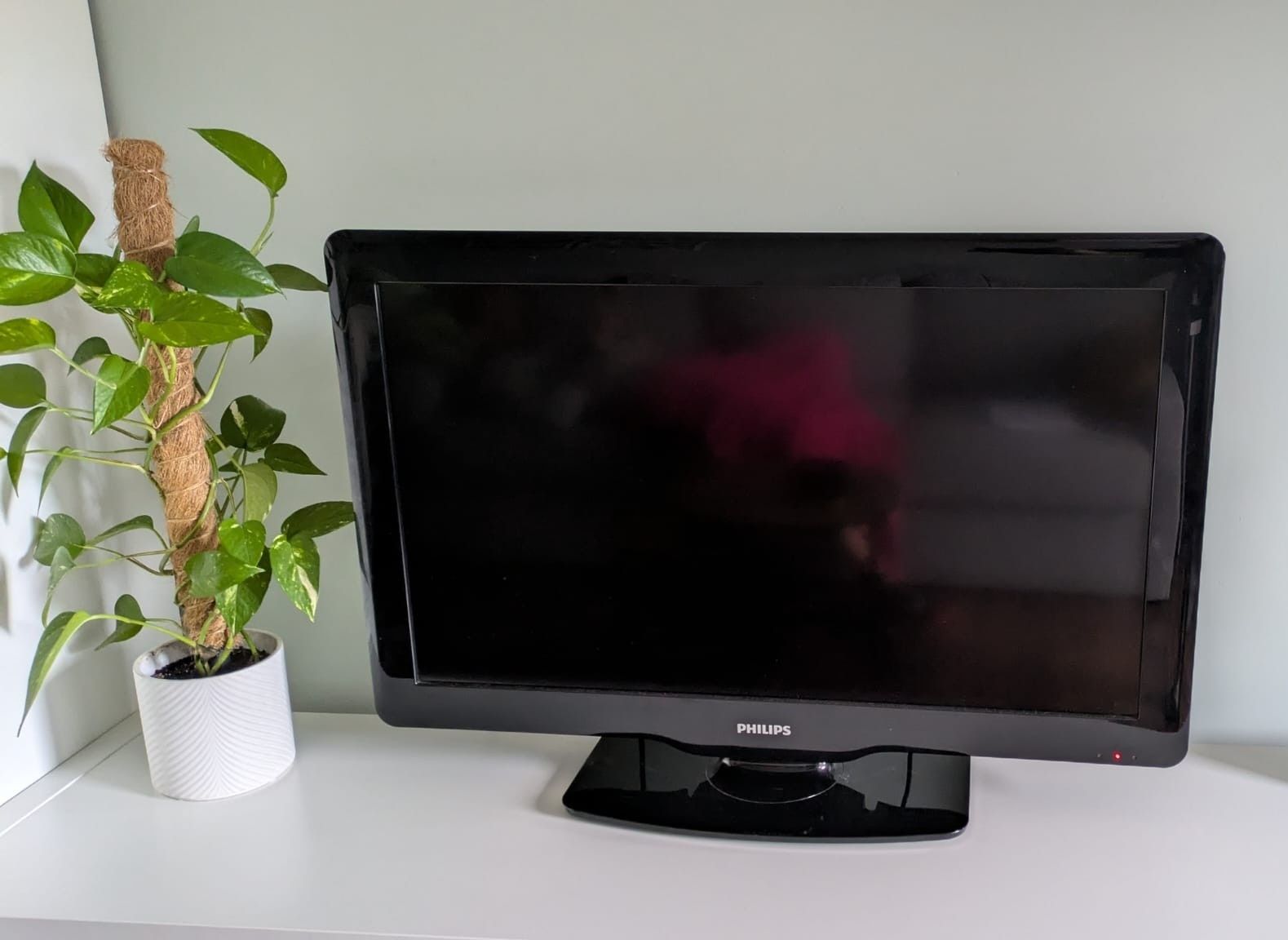 Telewizor Philips 32" model 32PFL3605H/12 stan idealny, bez pilota