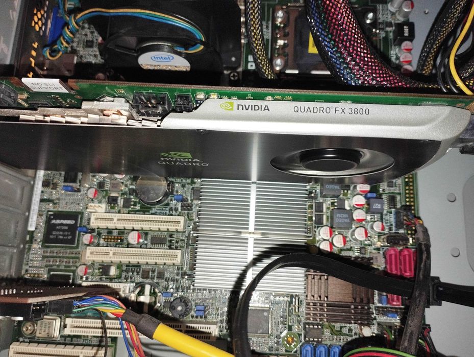 Serwerowy komputer ASUS Z8NA-D6