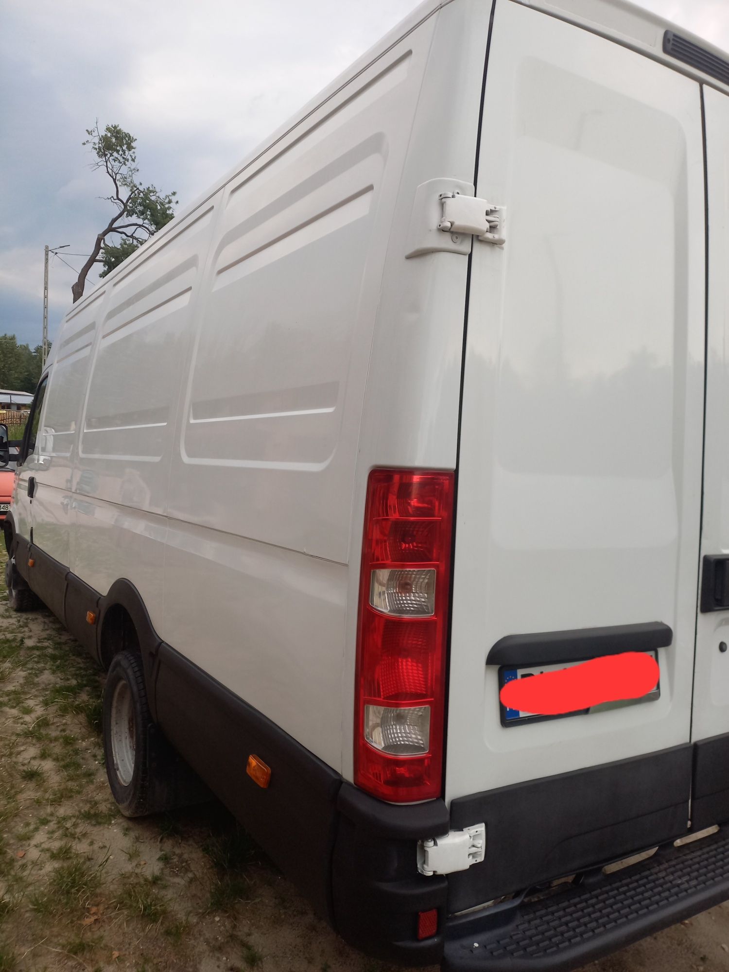 Iveco 50C15 3.0 180koni