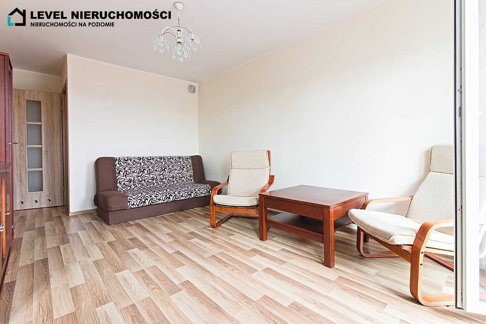 Kawalerka z balkonem w centrum.