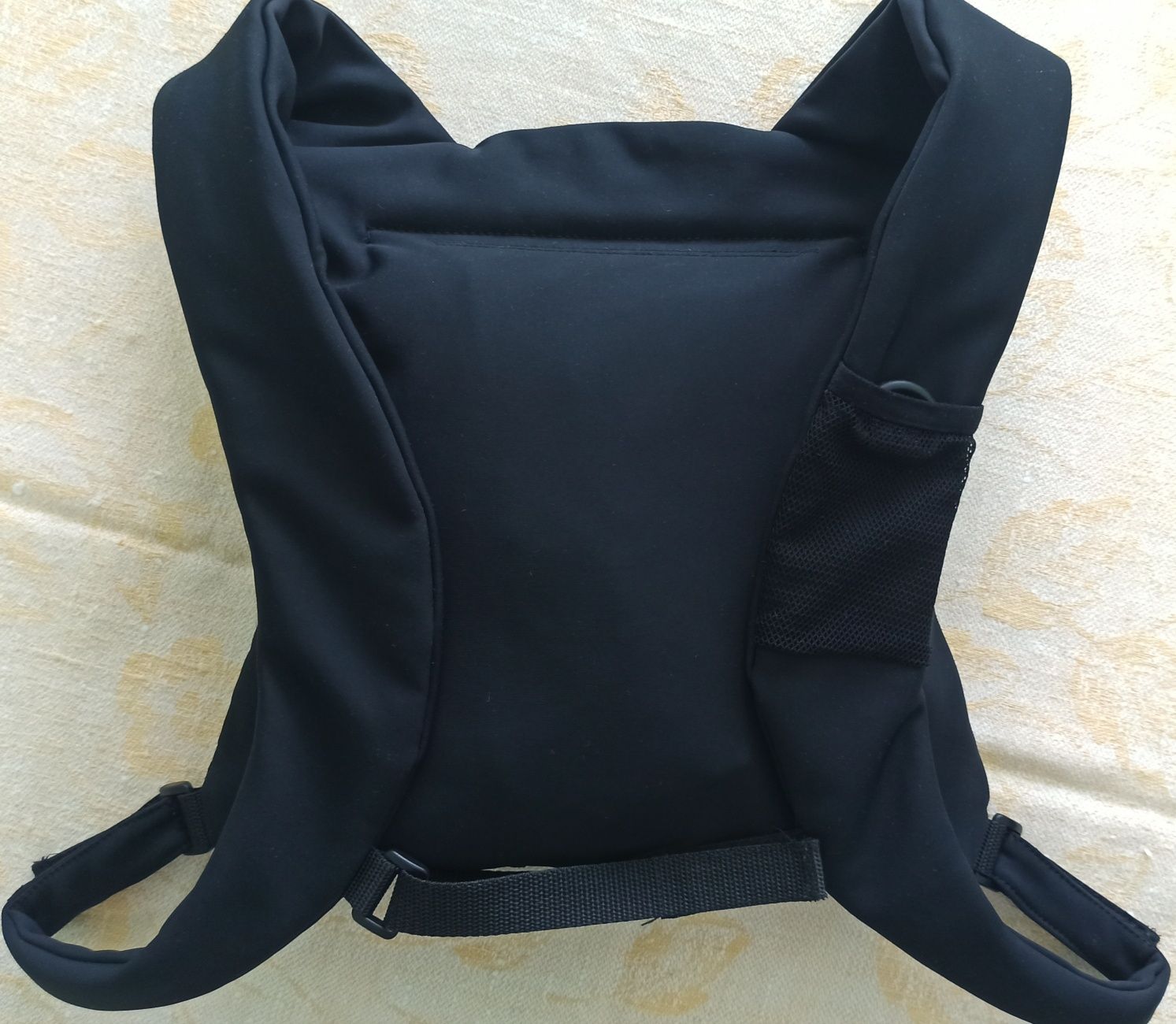 Рюкзак для бега со складывающейся курткой с капюшоном ASOS 4505