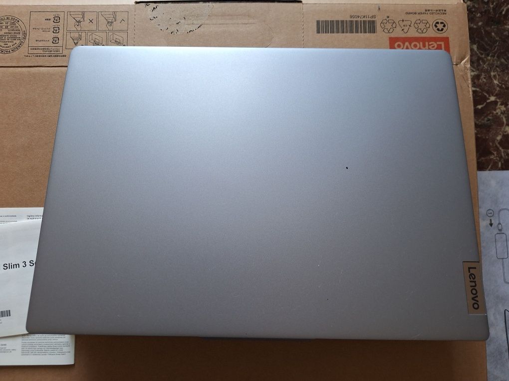 Laptop LENOVO IdeaPad Slim 3 16IAH8 16" IPS i5-12450H na gwarancji