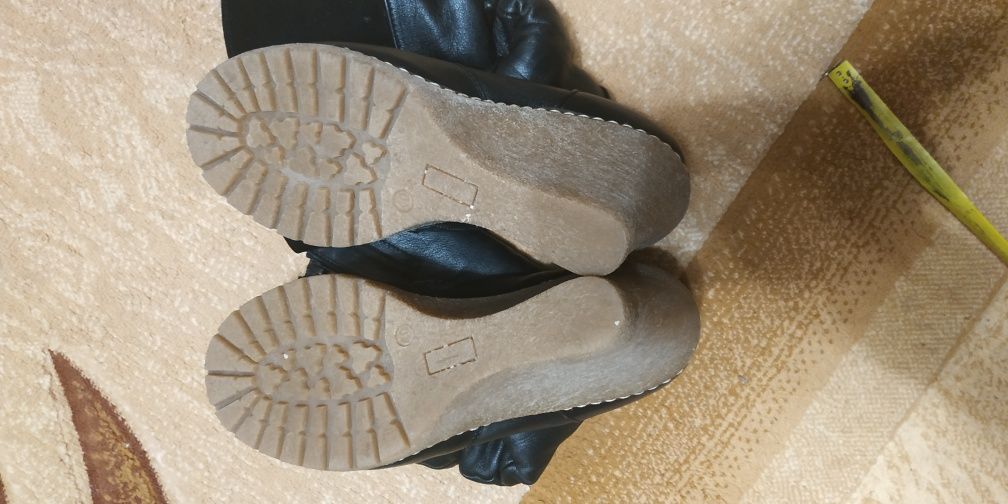 Сапожки женские зимние кожаные 40 р