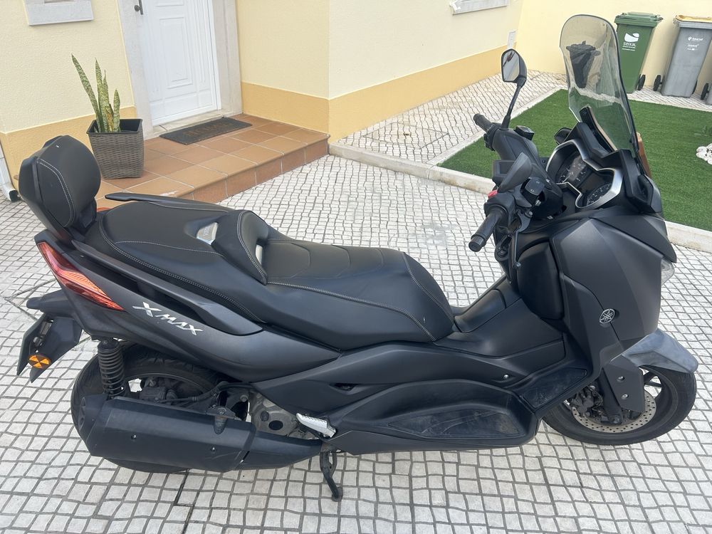 Xmax 300 com Extras