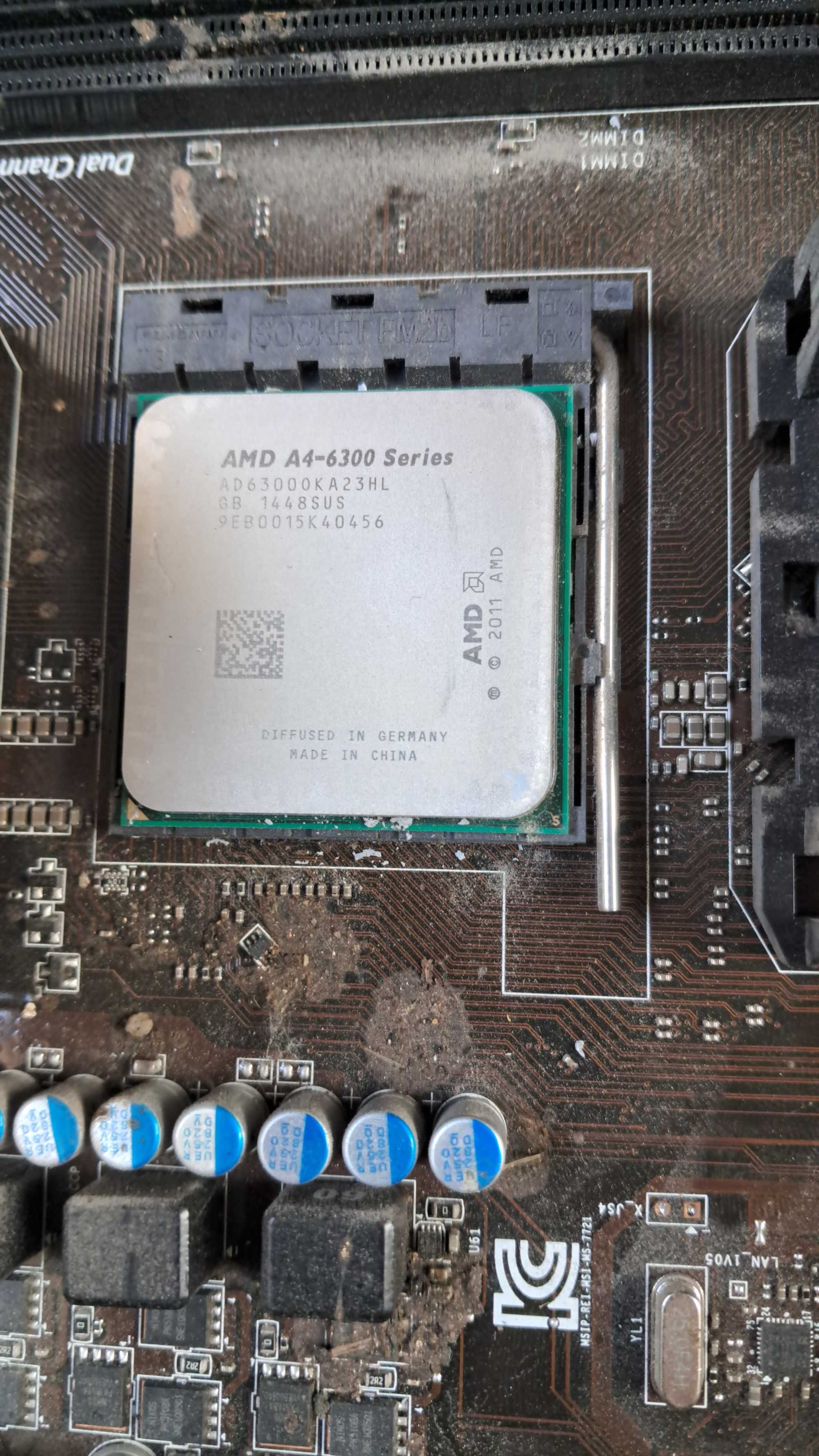 MSI A88XM-E35  AMD A4-6300  RAM 4GB