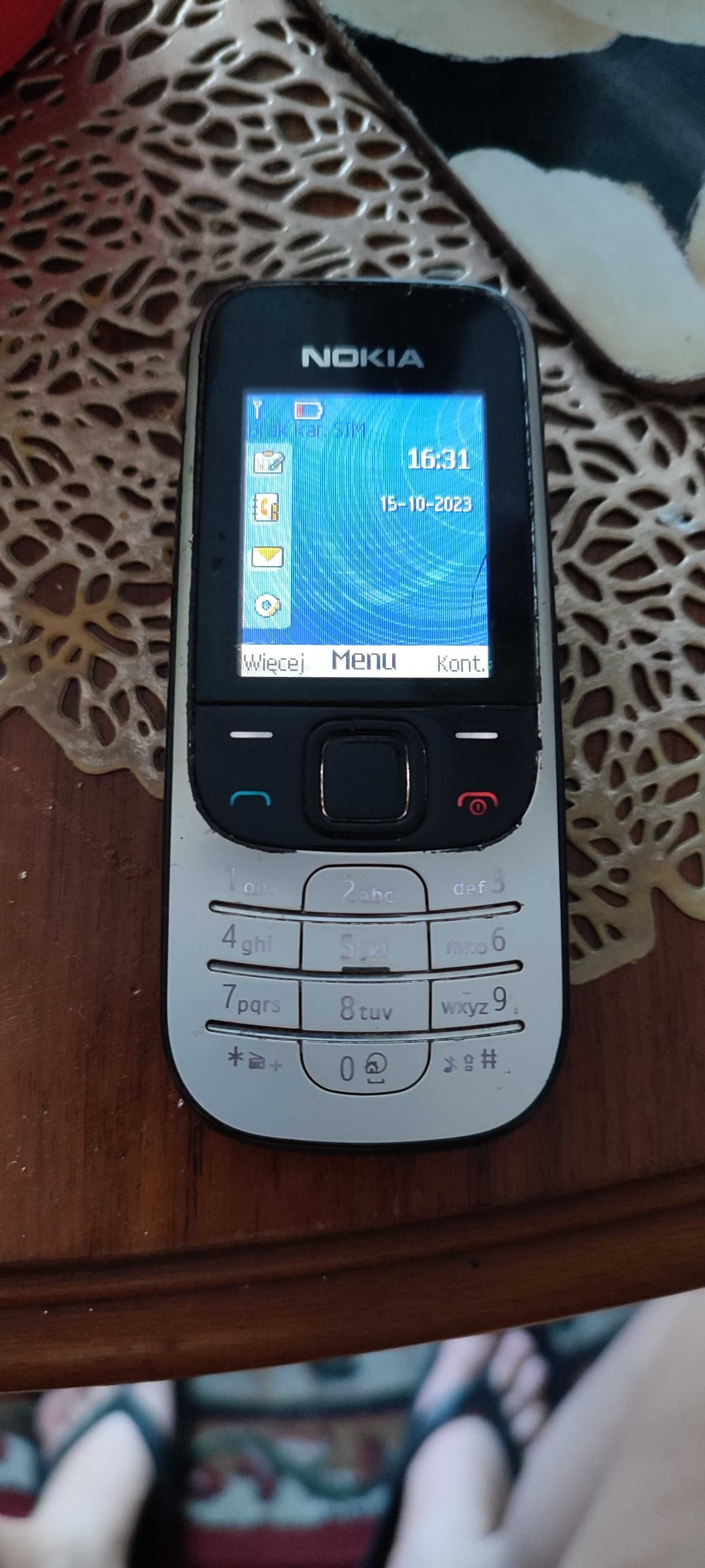 Nokia 2330 classic sprawna +ładowarka nowa bateria