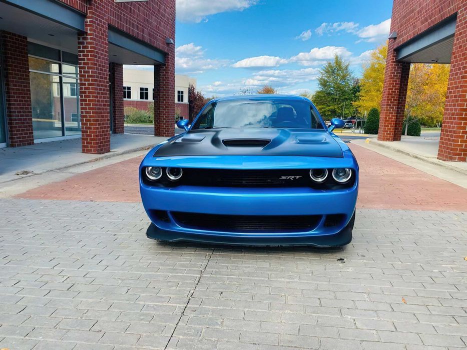 Dodge Challenger SRT Hellcat      2016