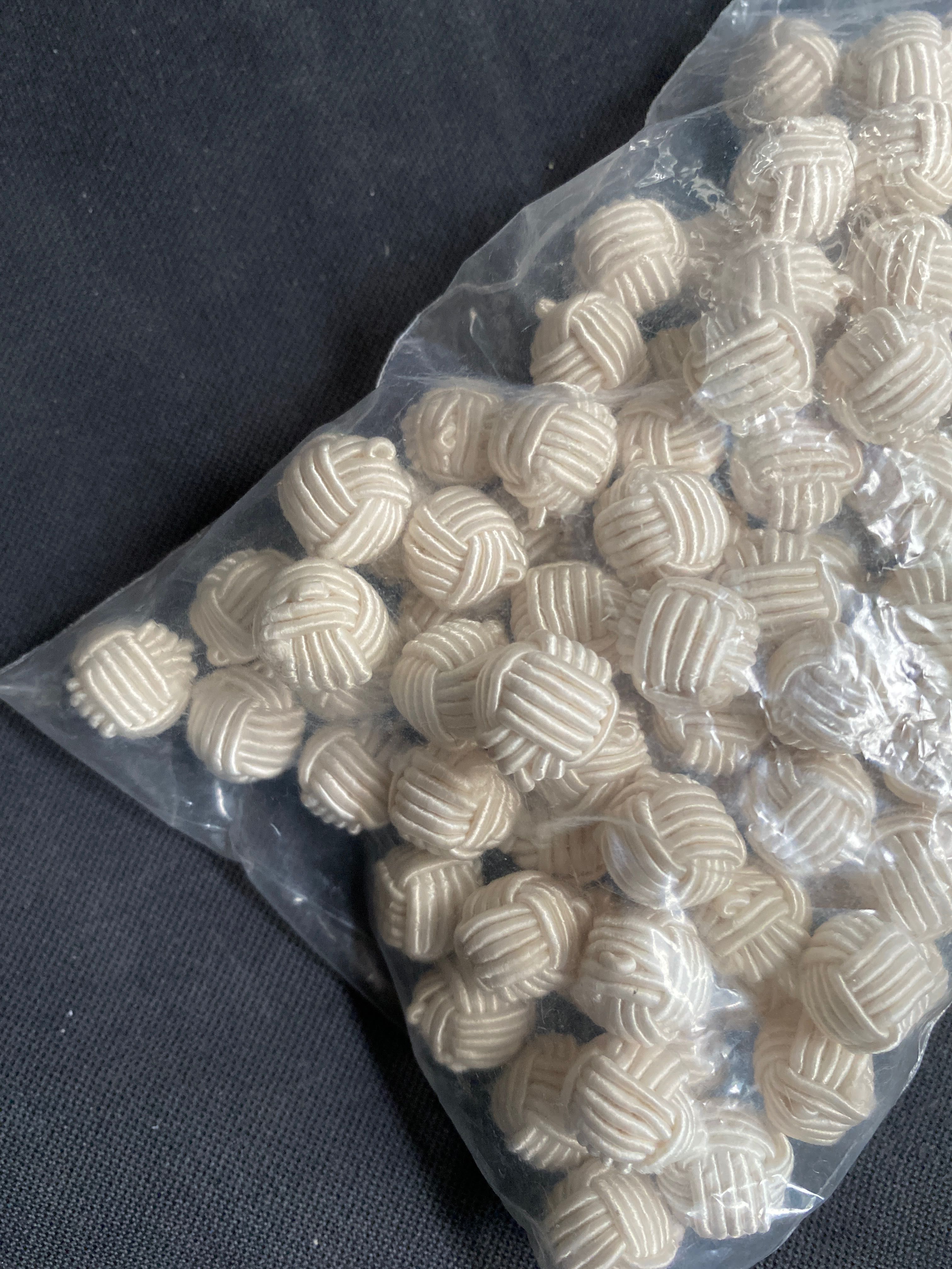 Guziki pleciona chińska kulka 12 mm