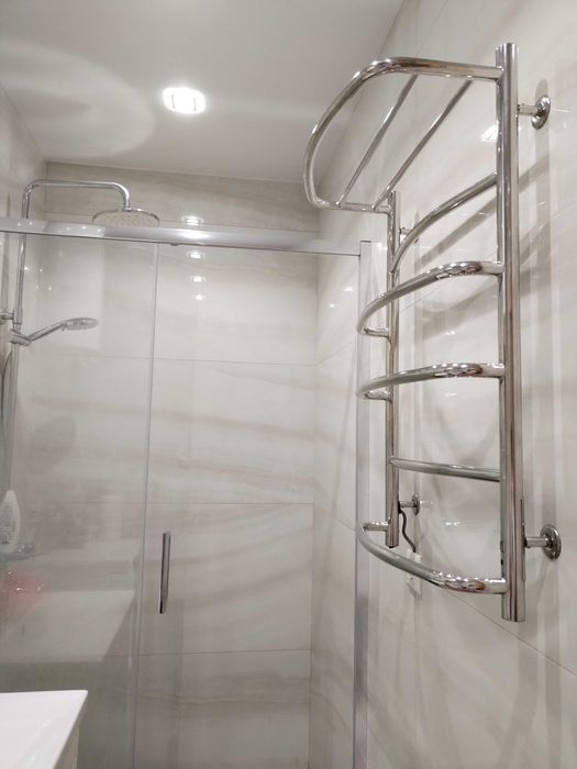 Стильний, розкішний будинок в с. Бездрик