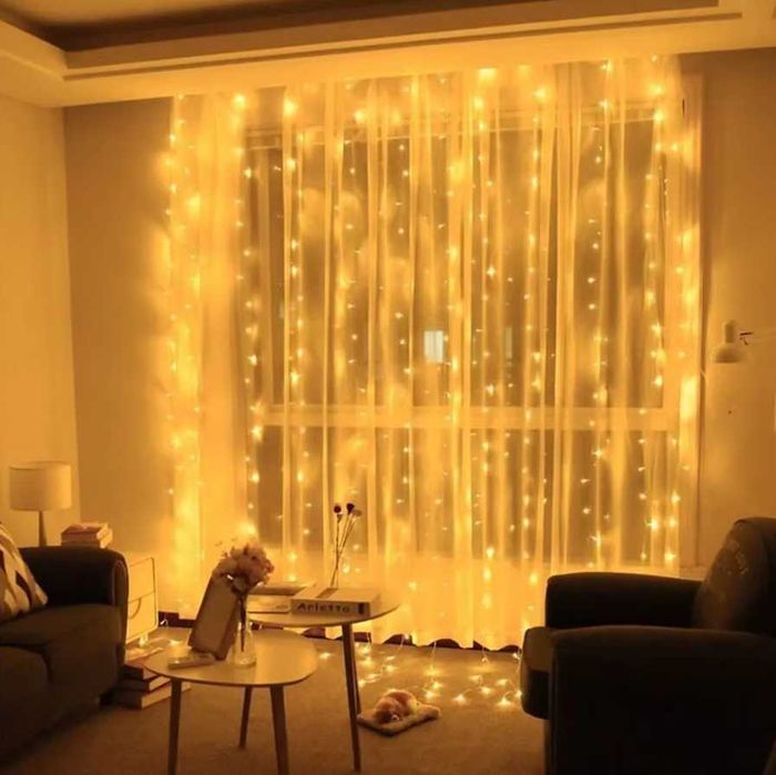Kurtyna świetlna na okno. LAMPKI ŚWIĄTECZNE