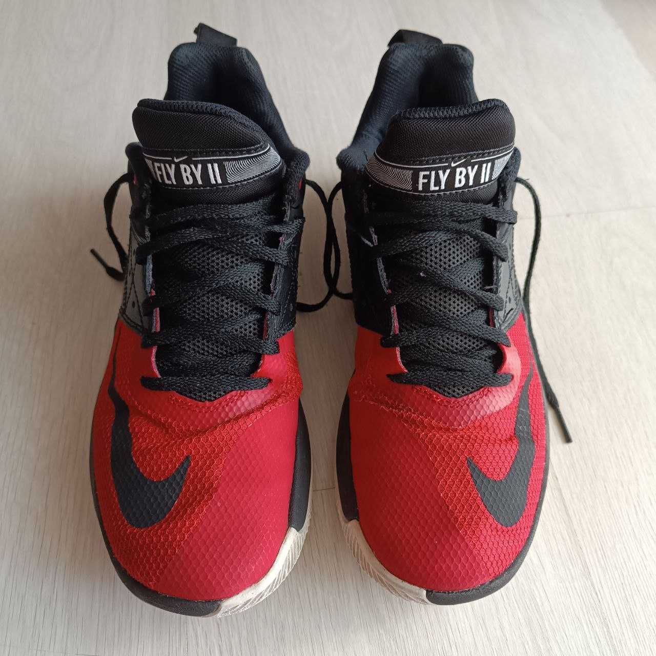 Баскетбольні кросівки Nike р.41, устілка 26 см