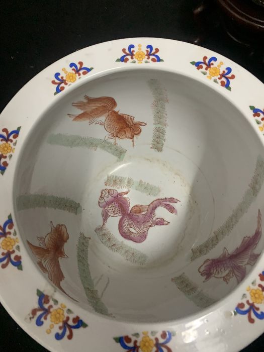 Dois cachepô/ aquario porcelana final sec XX inicio XXI