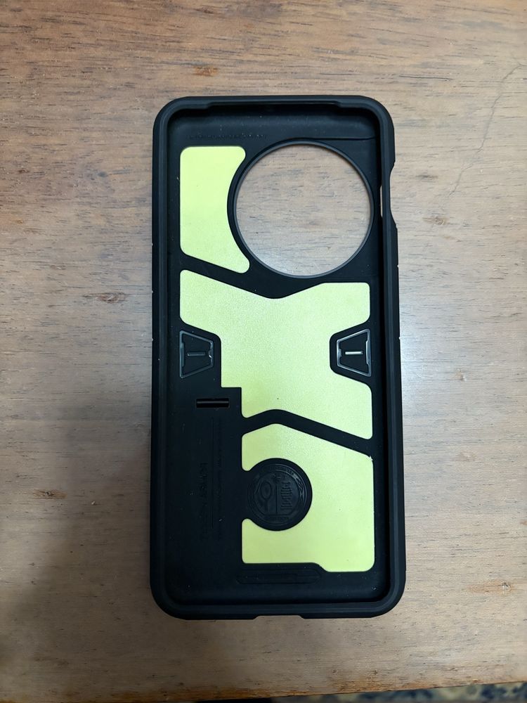 Чехол Spigen Tough Armor для OnePlus 11 Black