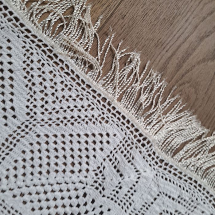 Obrus ręcznie robiony 140x140 cm