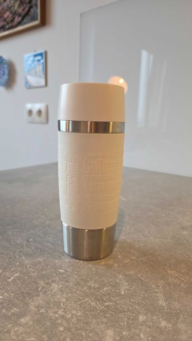 Termos - piękny biały długo trzyma ciepło