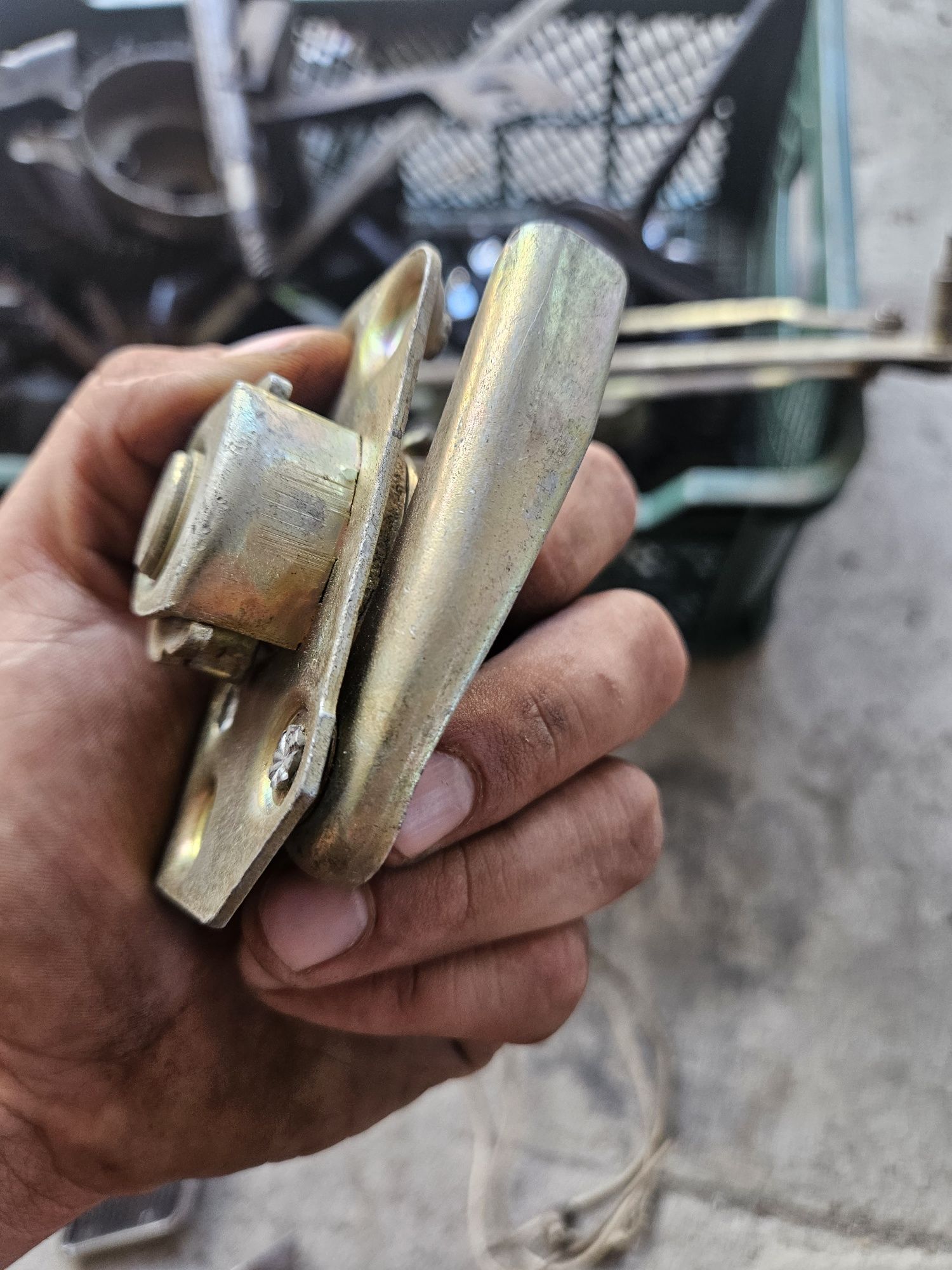 Zamek drzwi fiat 125p klasyk 1300 skalpele