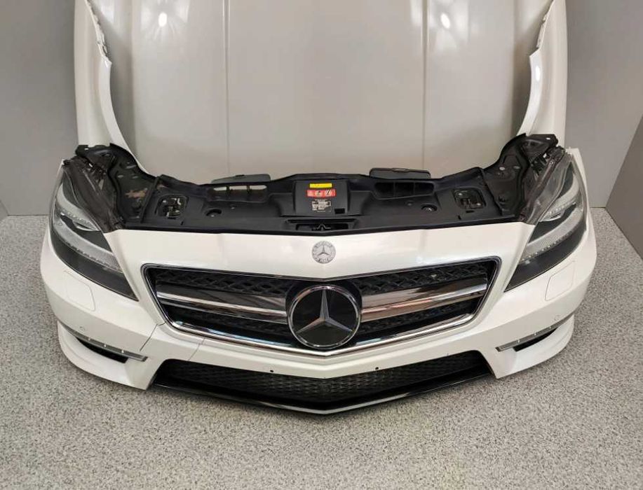 Бампер Mercedes W218 CLS 63 AMG комплектний розборка шрот детали