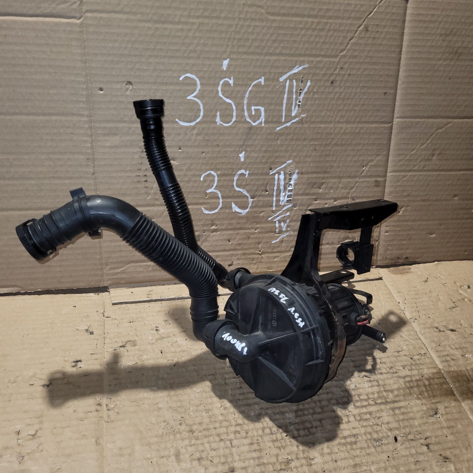 Pompa powietrza wtórnego vw golf IV Audi a3 8l lift seat Leon 1.6SR