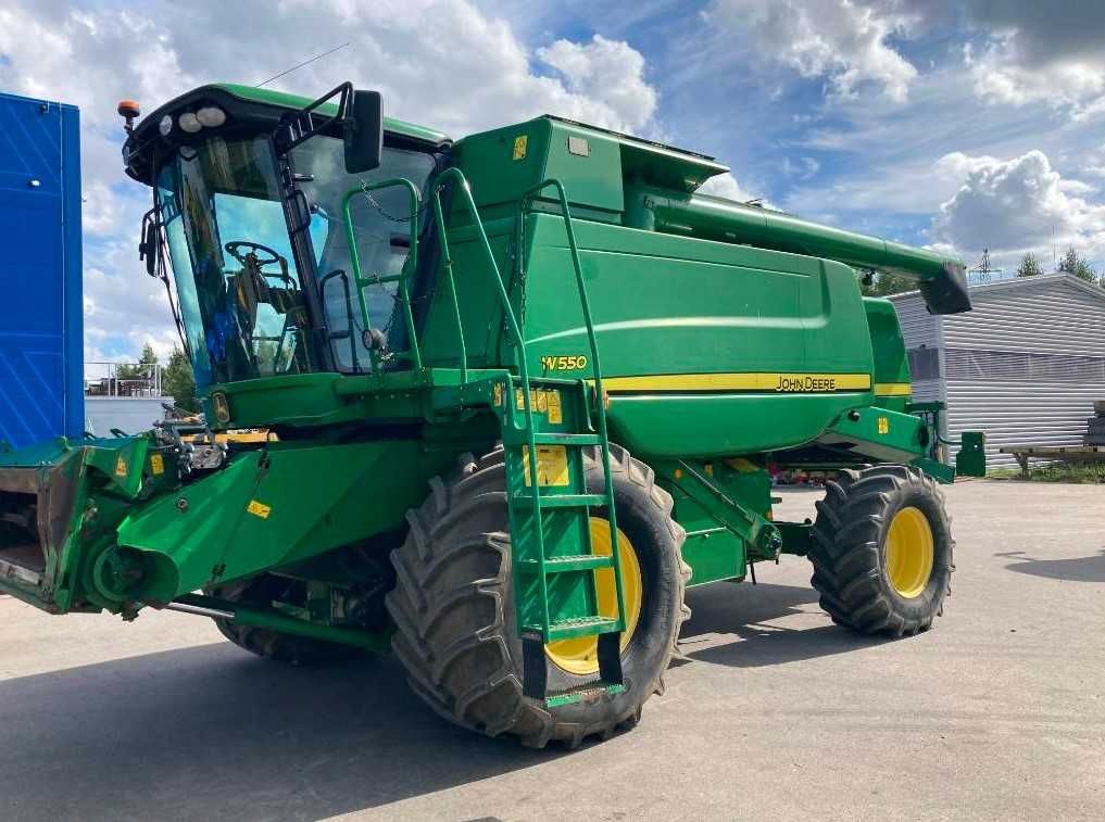 Комбайн John Deere W550 (305 к.с.) Жатка 6,5 М.