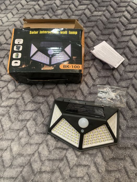 Лампа уличный светильник на солнечной батарее с датчиком движения ip65