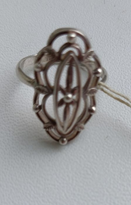 Продаю срібну каблучку