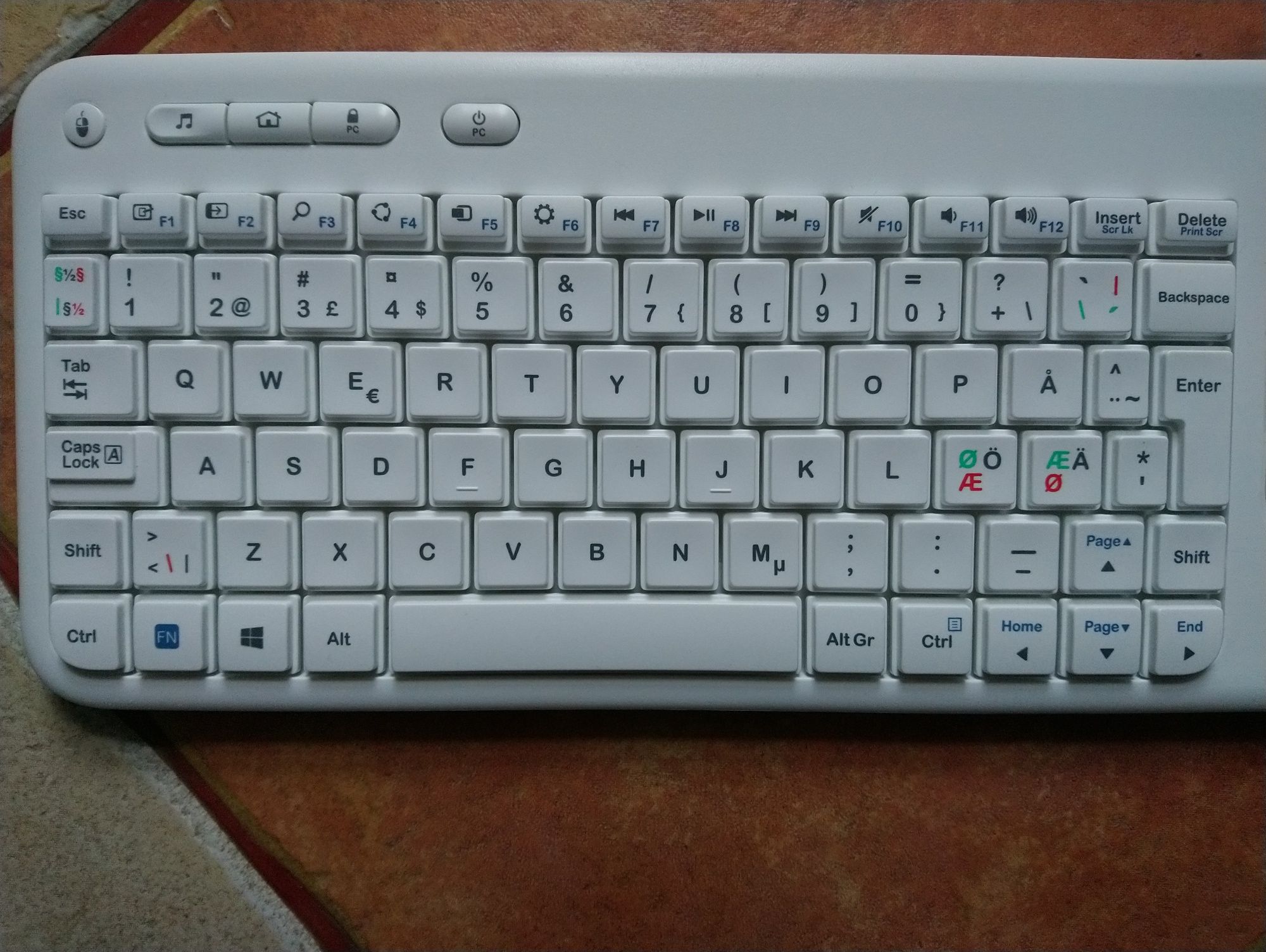 Бездротова клавіатура Logitech K400r