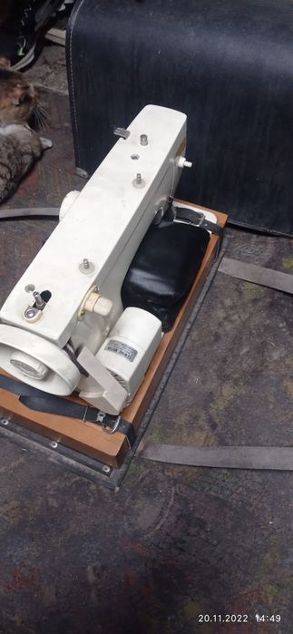 Швейная машинка чайка 132м